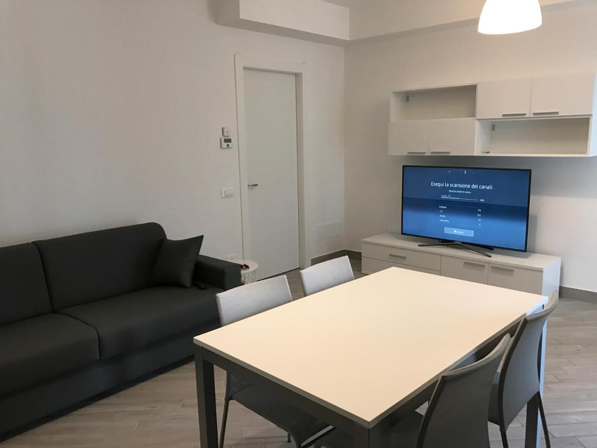 Home Hotel Сенаго Экстерьер фото